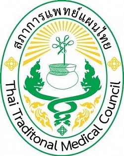 Massage therapist member of the Thai traditional medical council